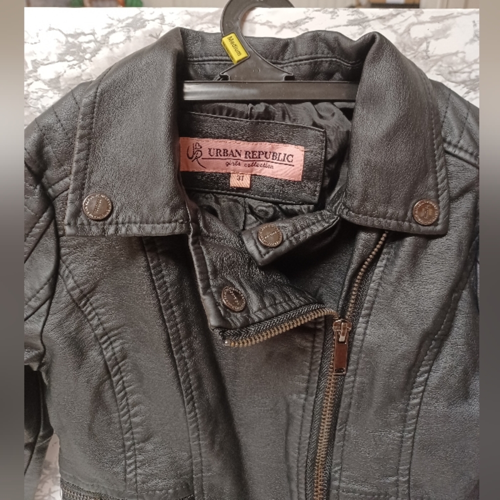 NWOT Urban Republic Girls sz: 3T Faux Leather Jacket - Picture 7 of 7